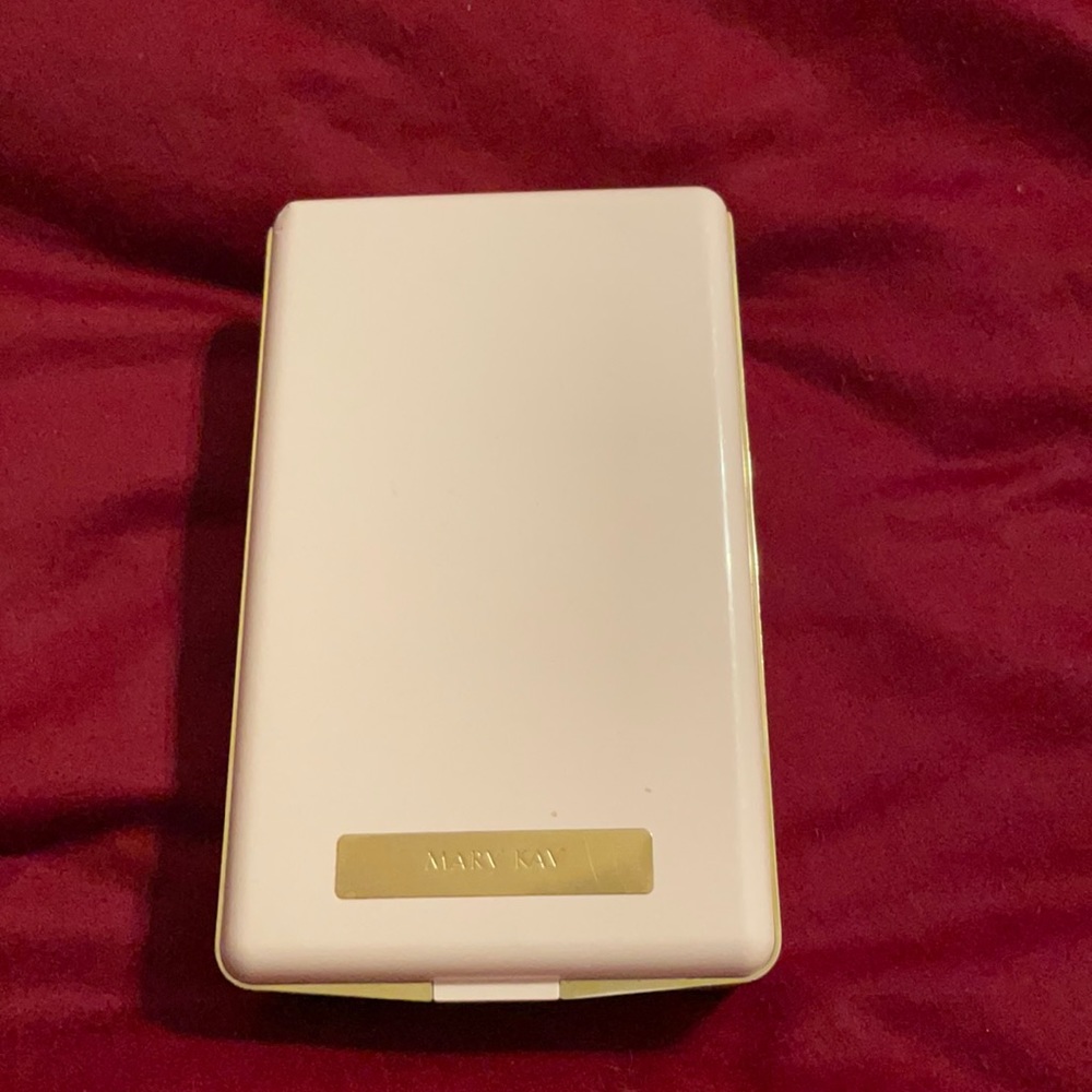 Mary Kay cosmetics box